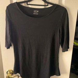 Women’s elbow sleeve black t-shirt sizeM
